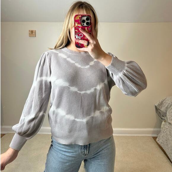 Simply Vera: Gray Tie Dye V Neck Sweater - Picture 1 of 6